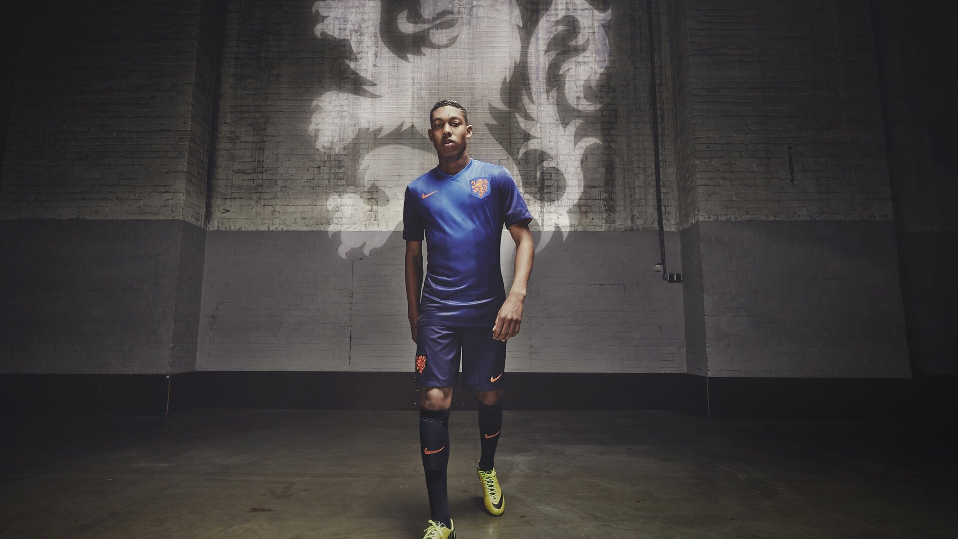 英超争冠之夜,马丁内利压力下完成爆发